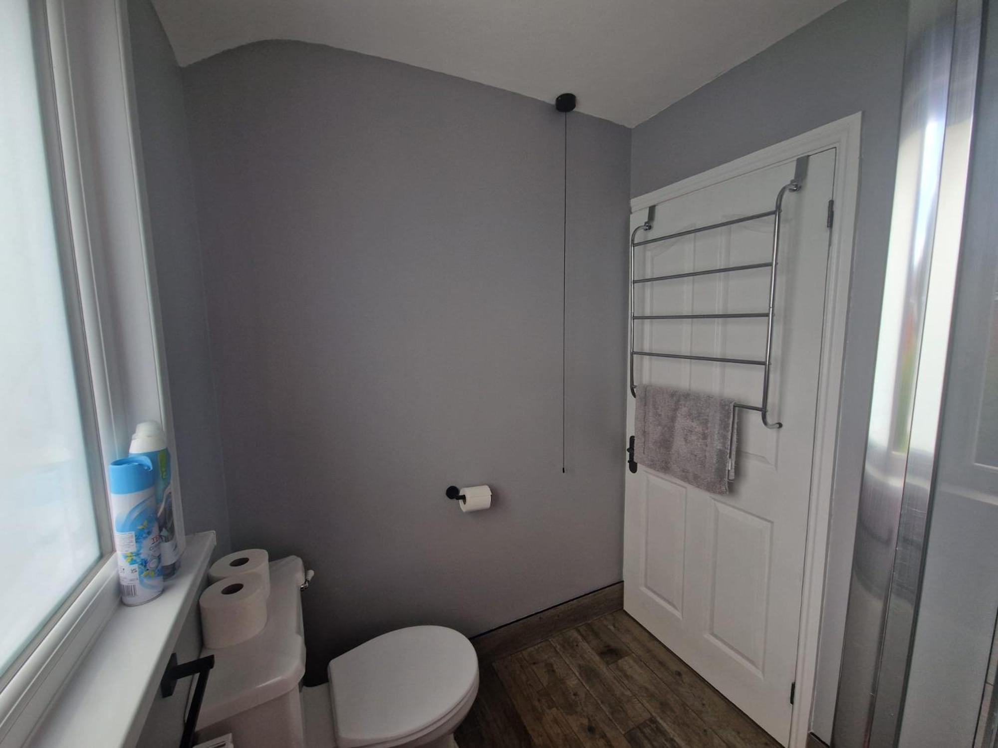 Entire 3 Bedroom House 5 Minutes From The Рамсггейт